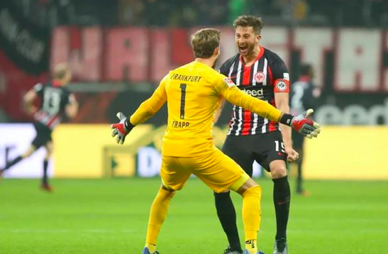  柏林联合防守反击奏效德甲黑马继续创造奇迹